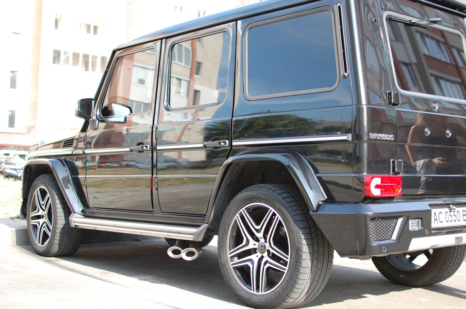 Встановлення насадок вихлопу стиль Brabus на mercedes w463 gelandewagen 1