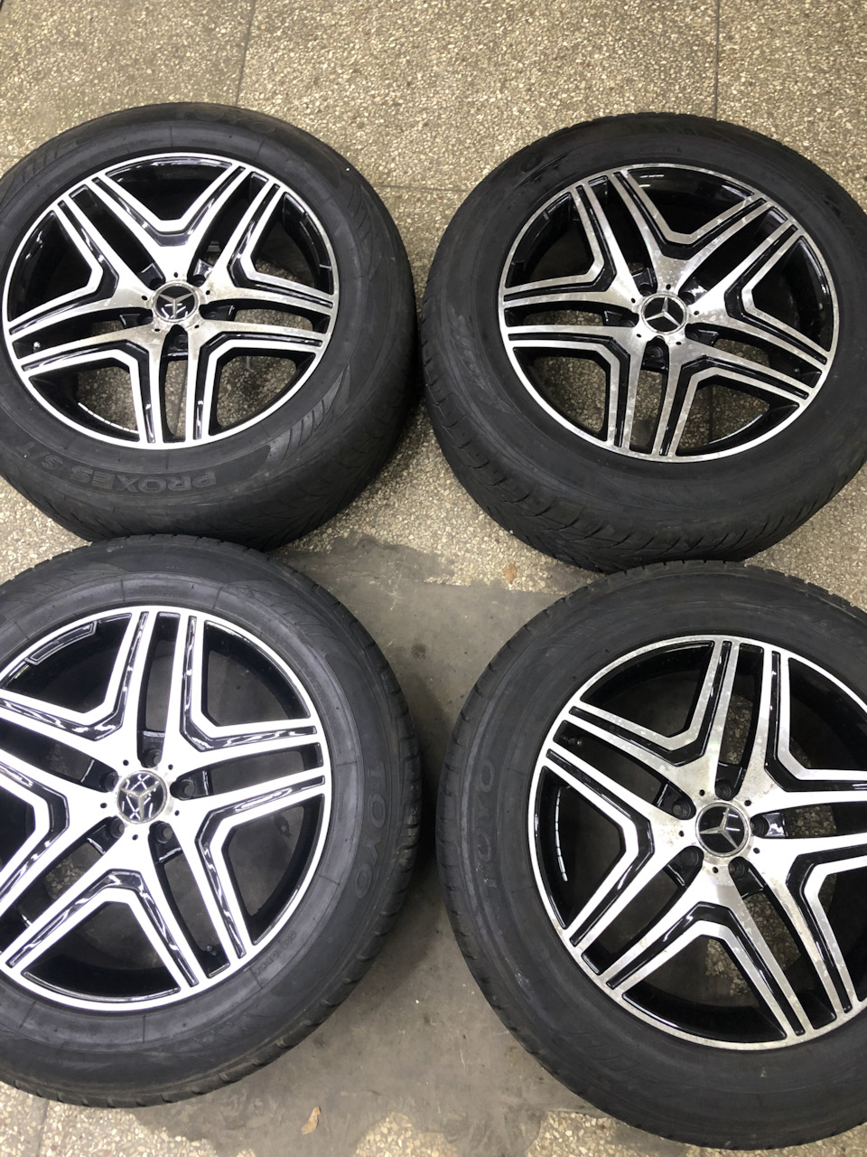 Продам свои колёса R20 2