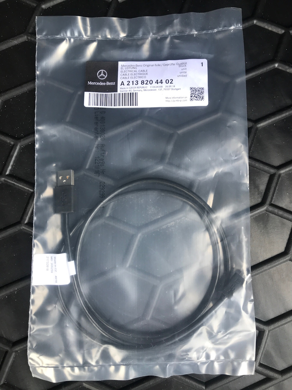 USB кабель для iPhone 1