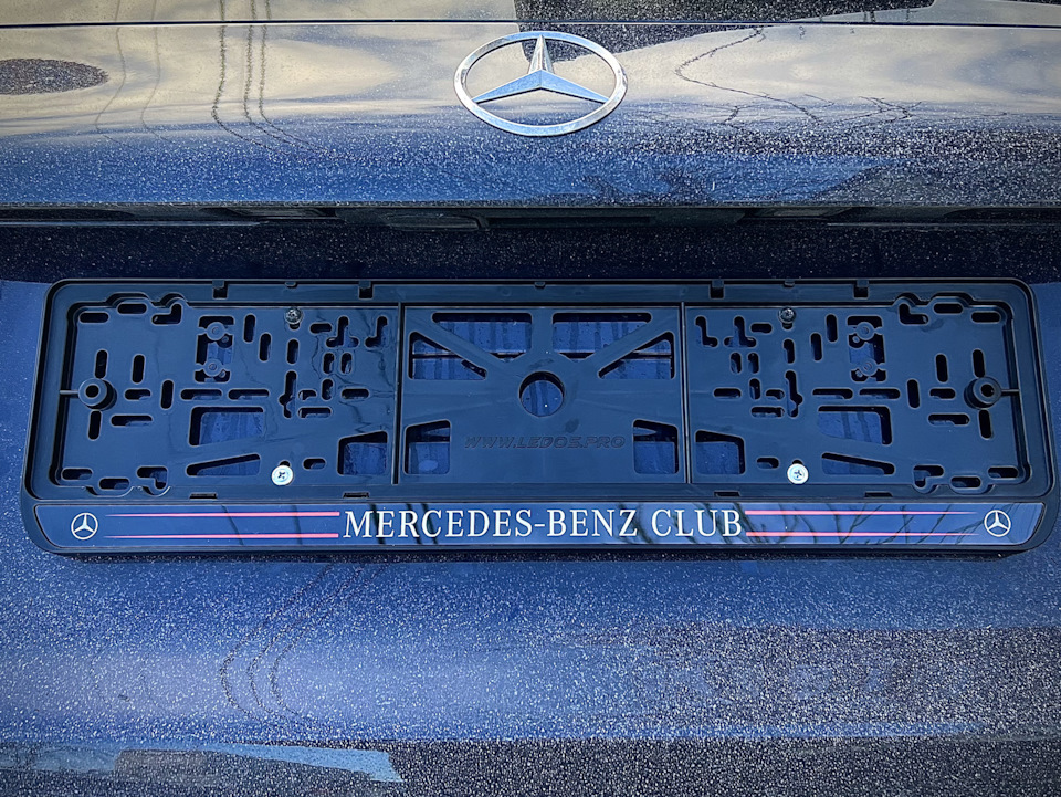 Рамки номерного знака Mercedes-Benz Club! 2