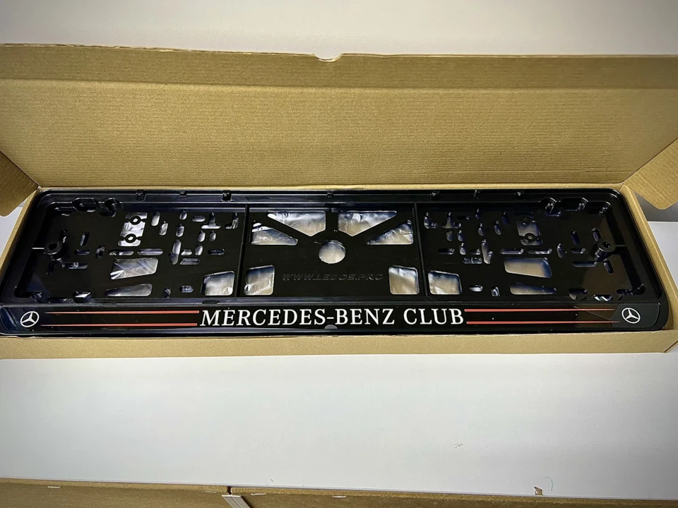 Рамки номерного знака Mercedes-Benz Club!