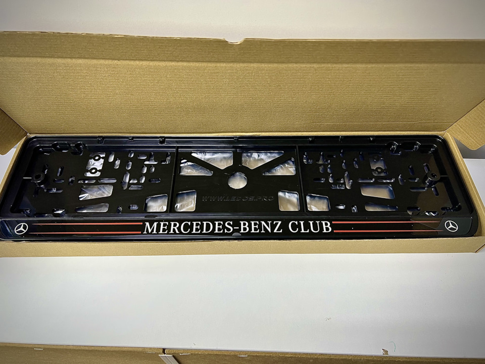 Рамки номерного знака Mercedes-Benz Club! 1