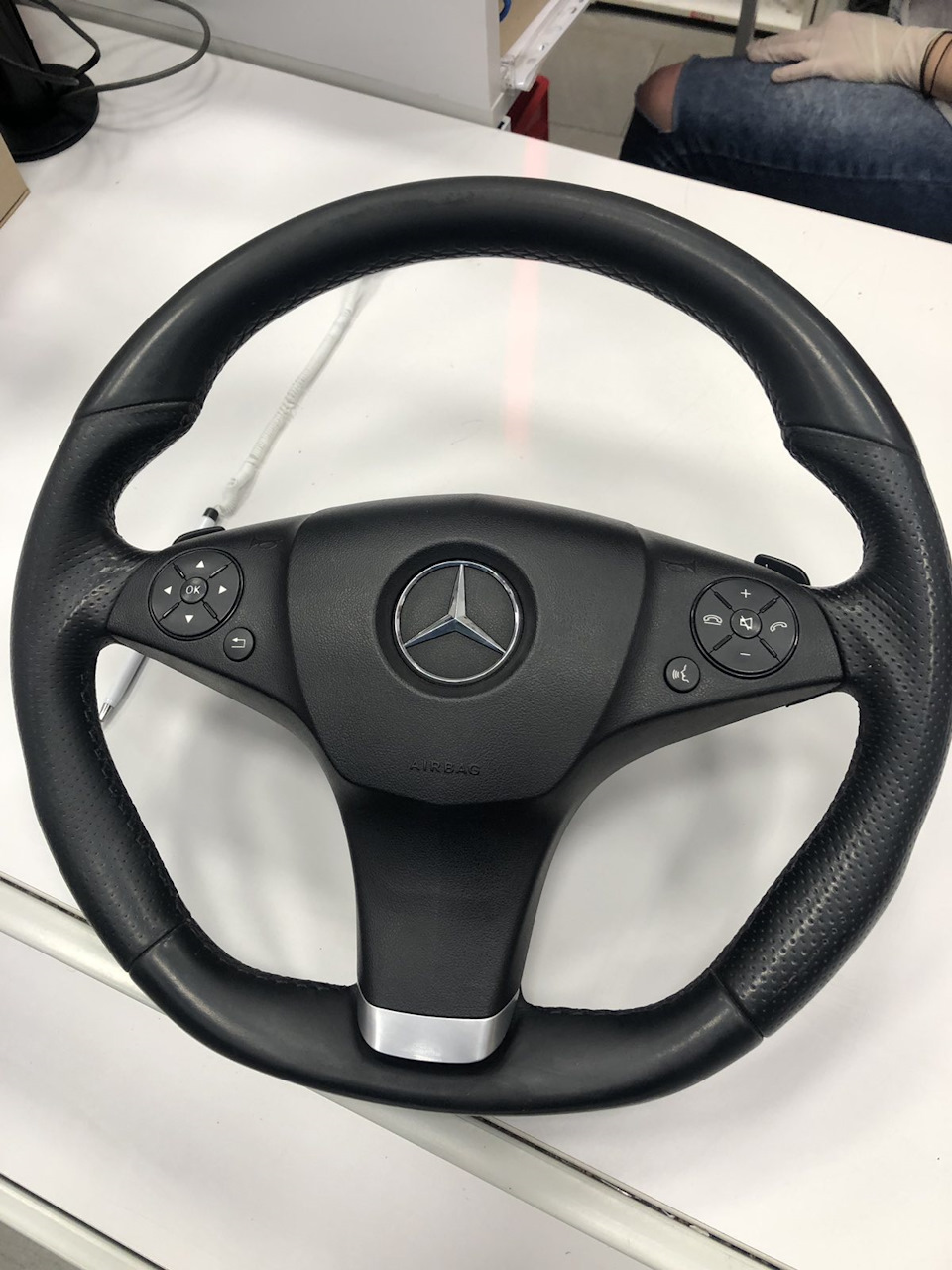 Замінив кермо на AMG style 1