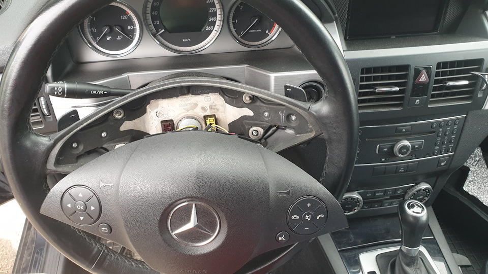 Замінив кермо на AMG style 3