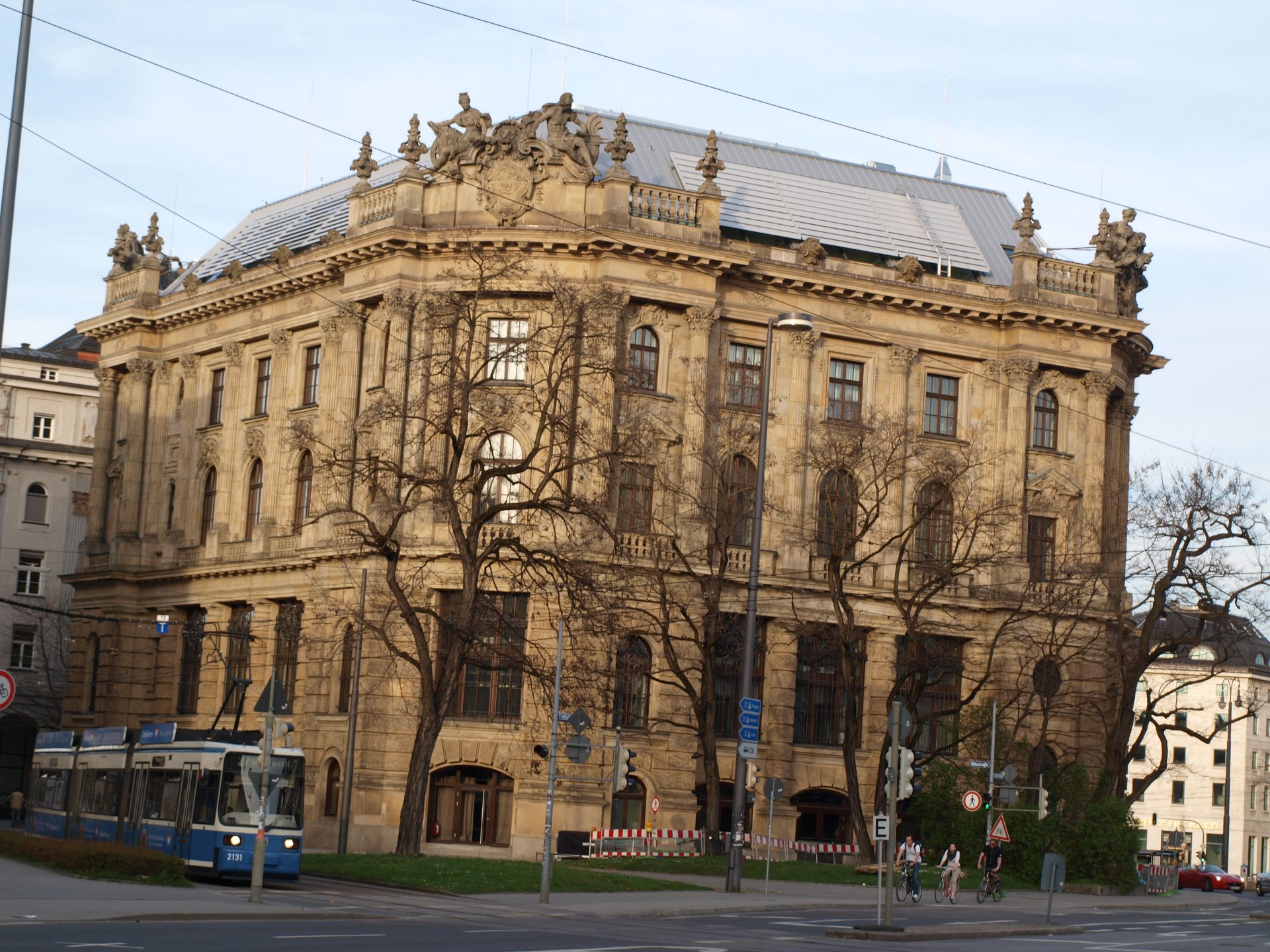 Bavaria Hauptstadt München partie Drittel 1