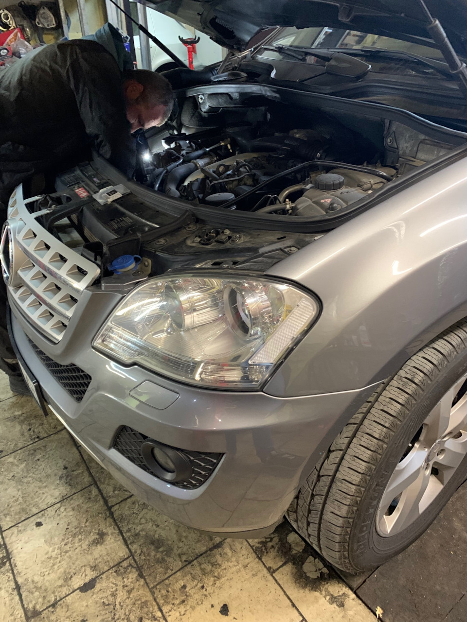 18. Заміна прокладки A6421410180 від патрубка до дросельної заслінки 1