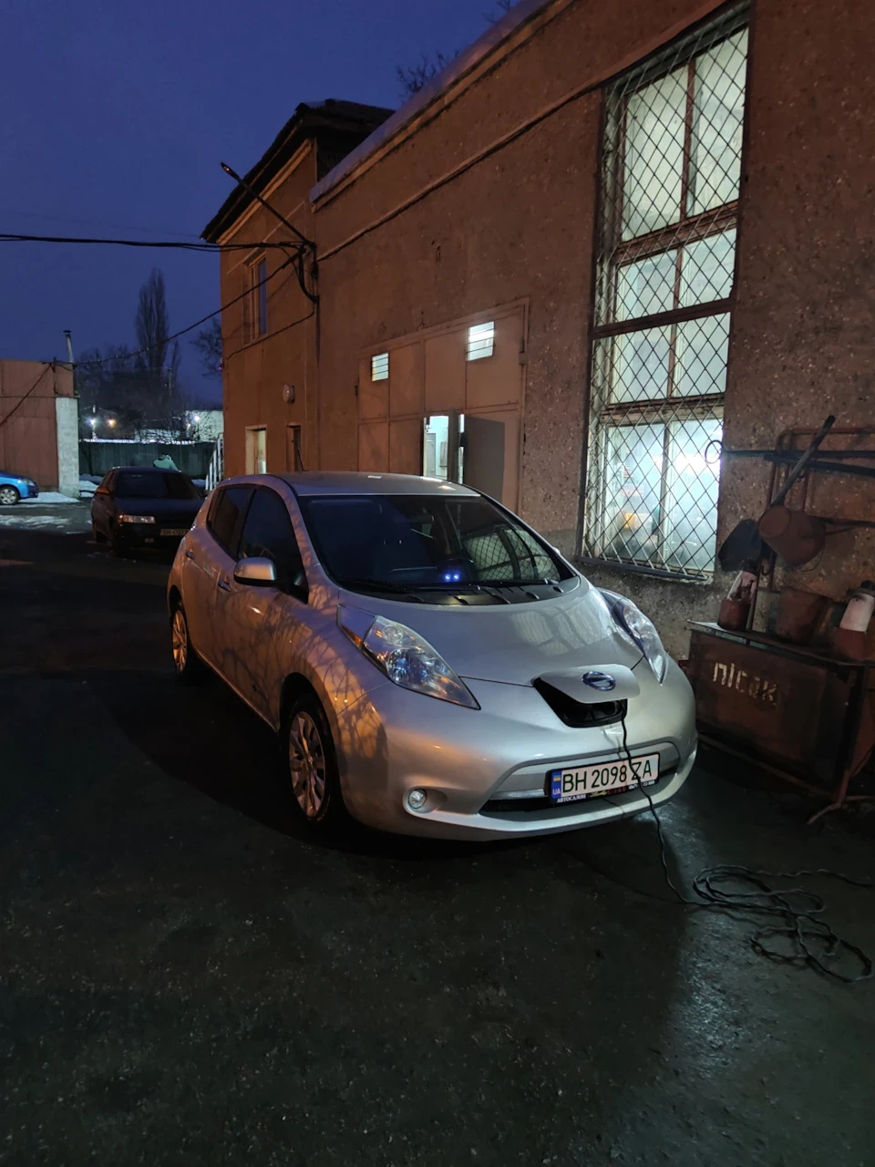 Прикупив 3ю машину, мерчика вирішив поки що залишити