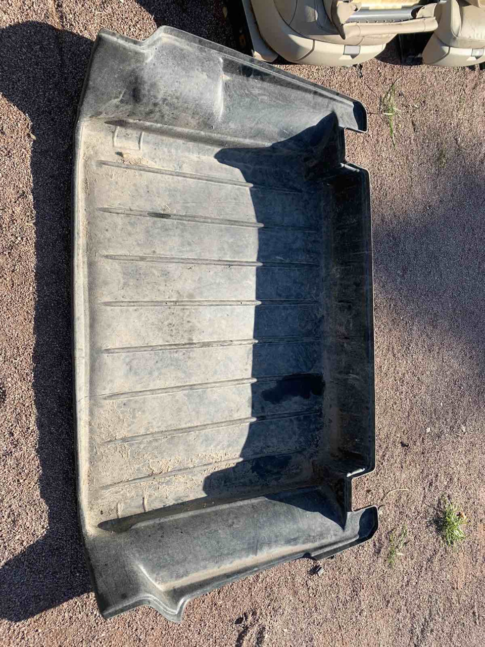 Гумовий килимок в багажник 3
