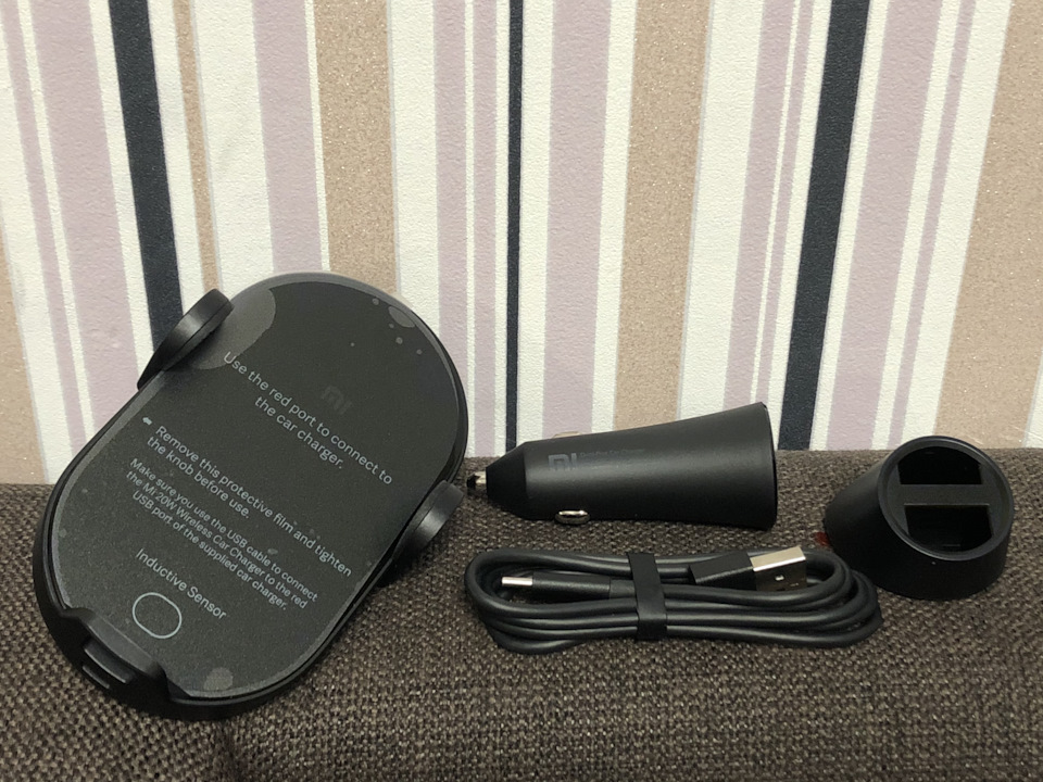 Xiaomi 70MAI Smart Pro + Xiaomi Mi 20W Wireless 2