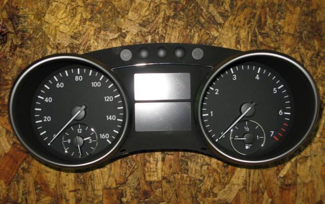 Тюнінг приладової дошки W164 (ML GL R) 1