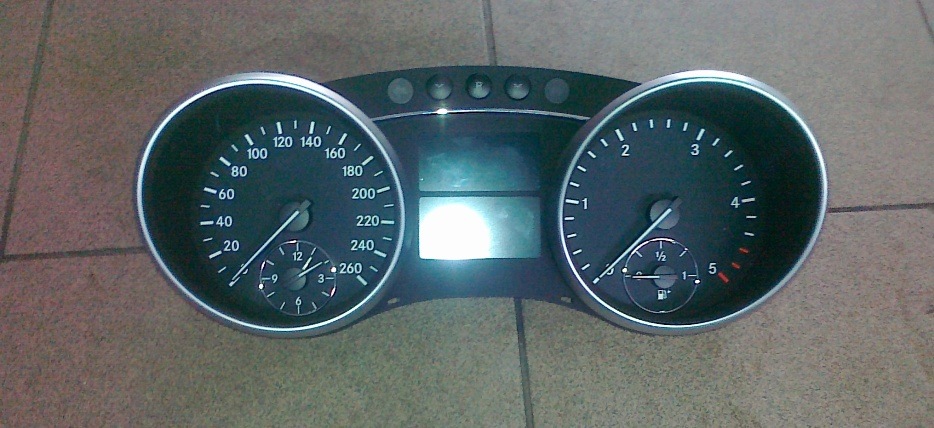Тюнінг приладової дошки W164 (ML GL R) 2