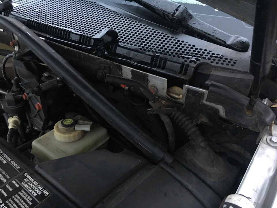 Не працює омивач лобового скла Mercedes W163. Причину знайдено