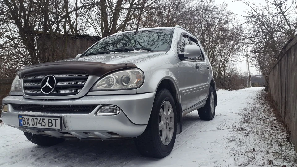 ML430 V8 на льоду в гірку...