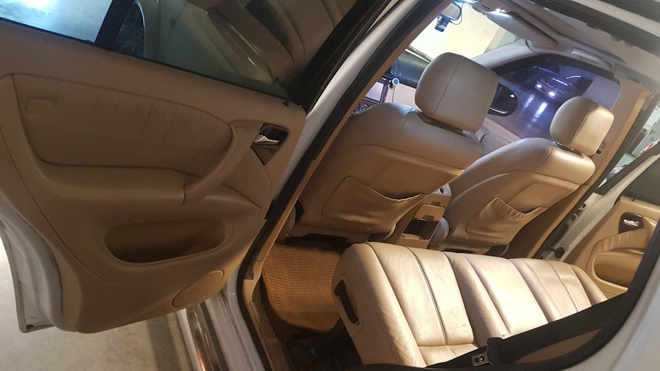 Перетворення… Салон від W163 restyling + комплект оригінальних ворсових килимків 5