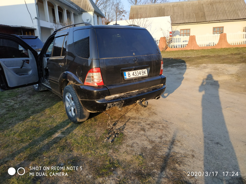 У процесі відновлення і знайшов у балці проводку з парктронік правда неробочі 3