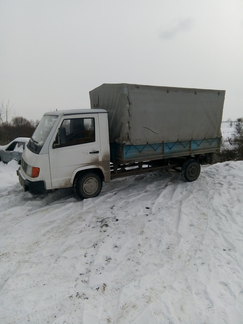 продаю свою ластівку мерседес МВ100 2