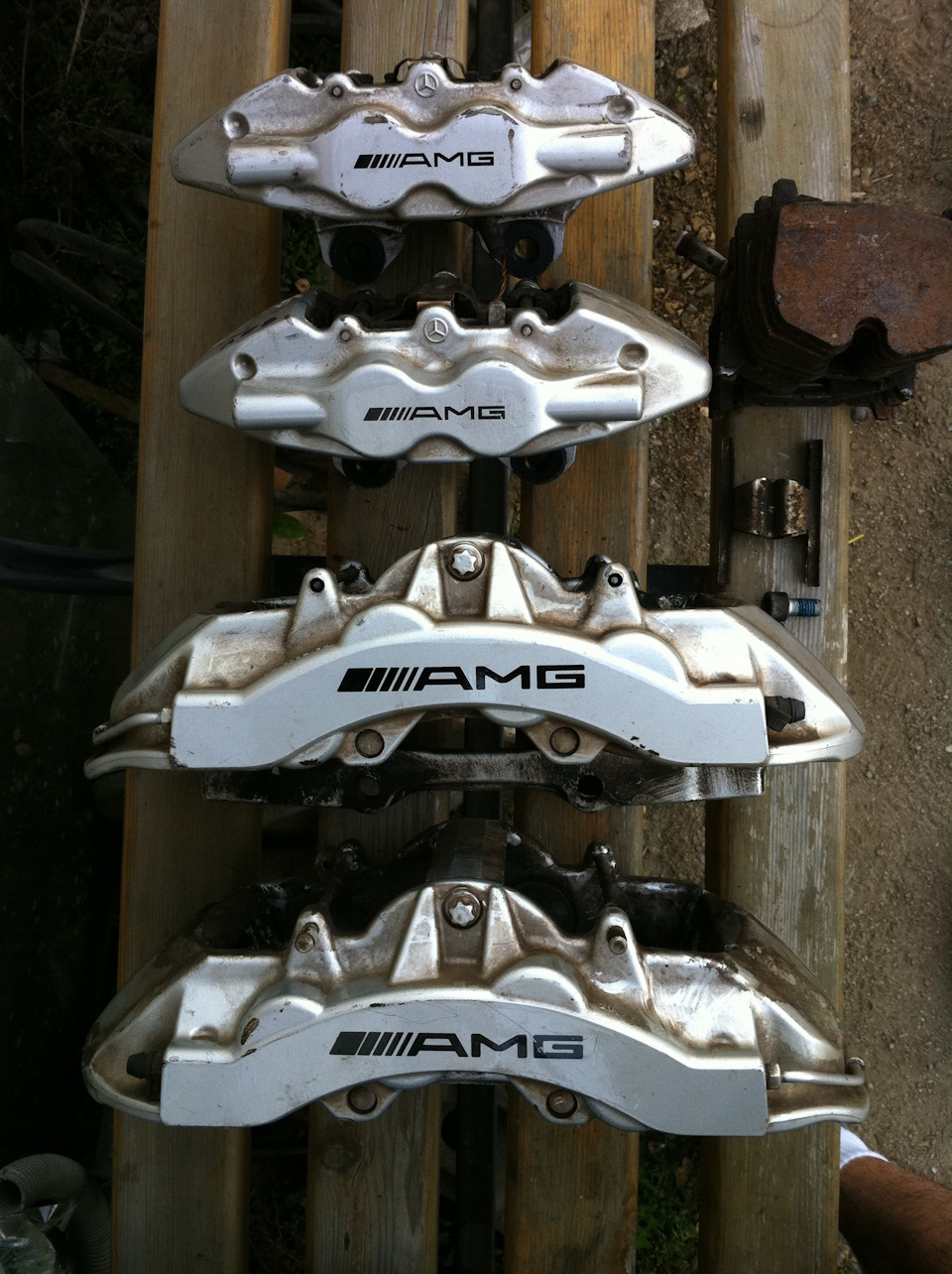 Куплю супорта AMG Brembo 6-8 поршневі 1