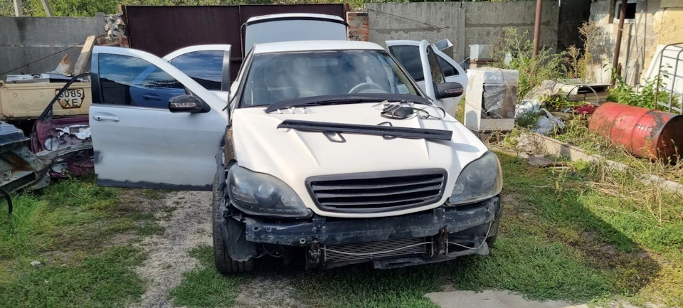 Оброблено вогнища іржі.