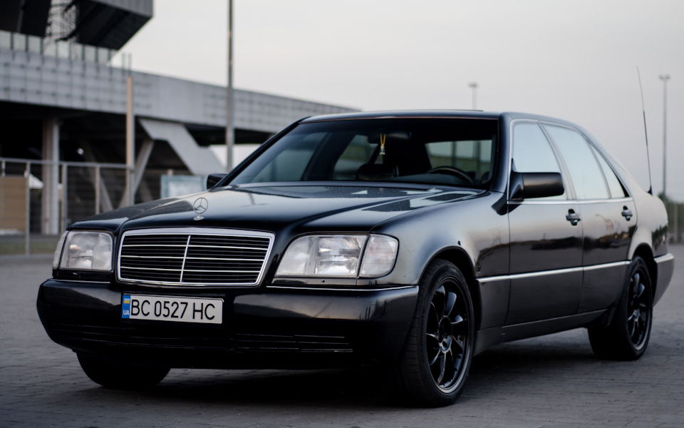 R19 BlackOnBlack 2
