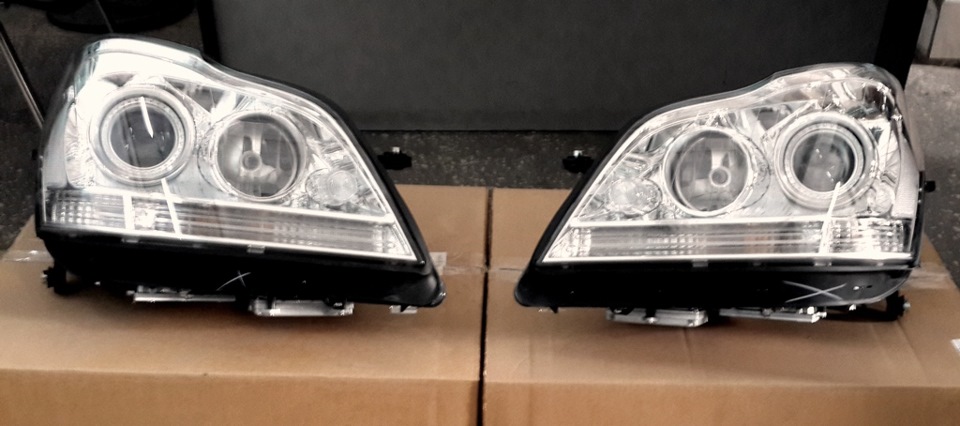 Продам передні фари Mercedes GL 164 кузов 1