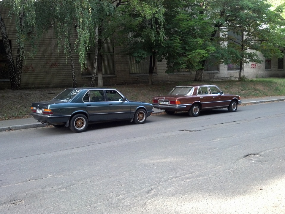 Mercedes Benz vs BMW e28 3