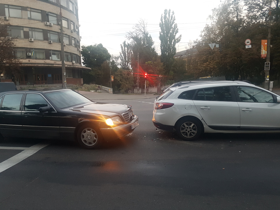 Невелика ДТП та її наслідки. 1