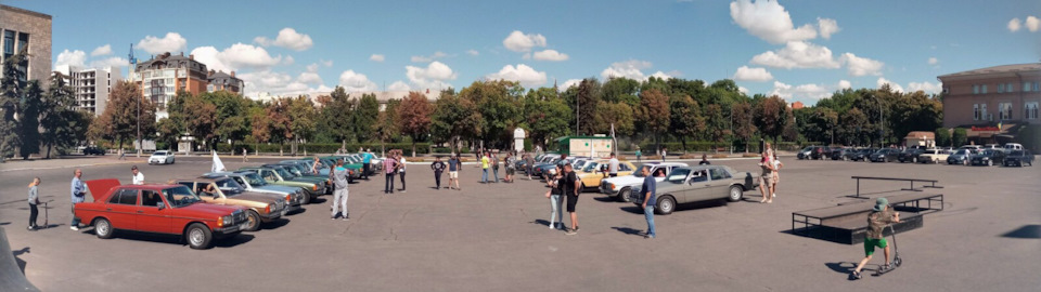 Як я провів вихідні... або зліт Мерседесів у мене в місті! 1
