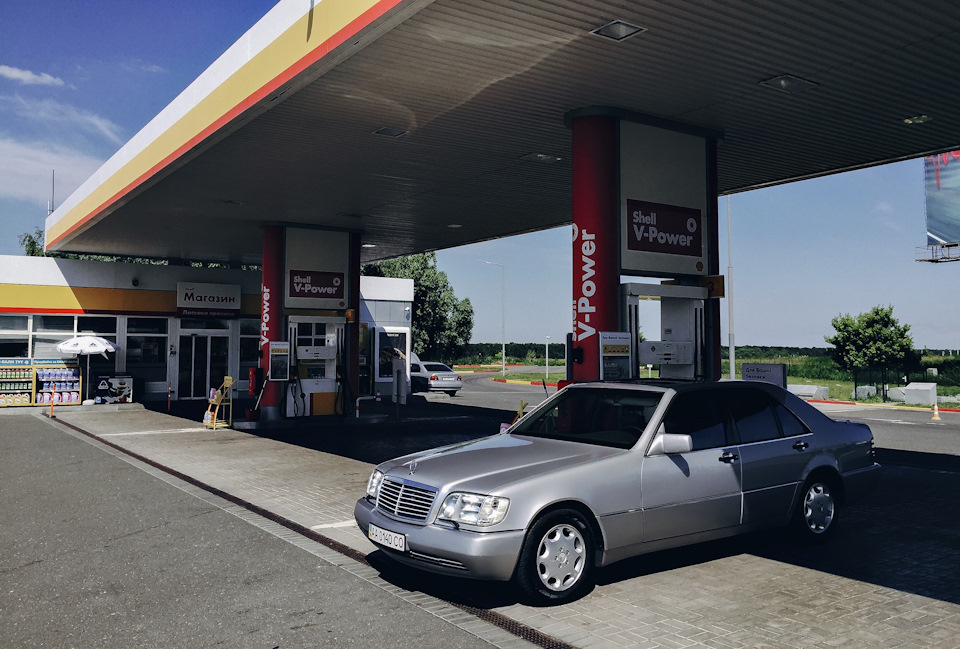 Салонний катарсис: старий Mercedes, дірки та автобізнесмени. 2