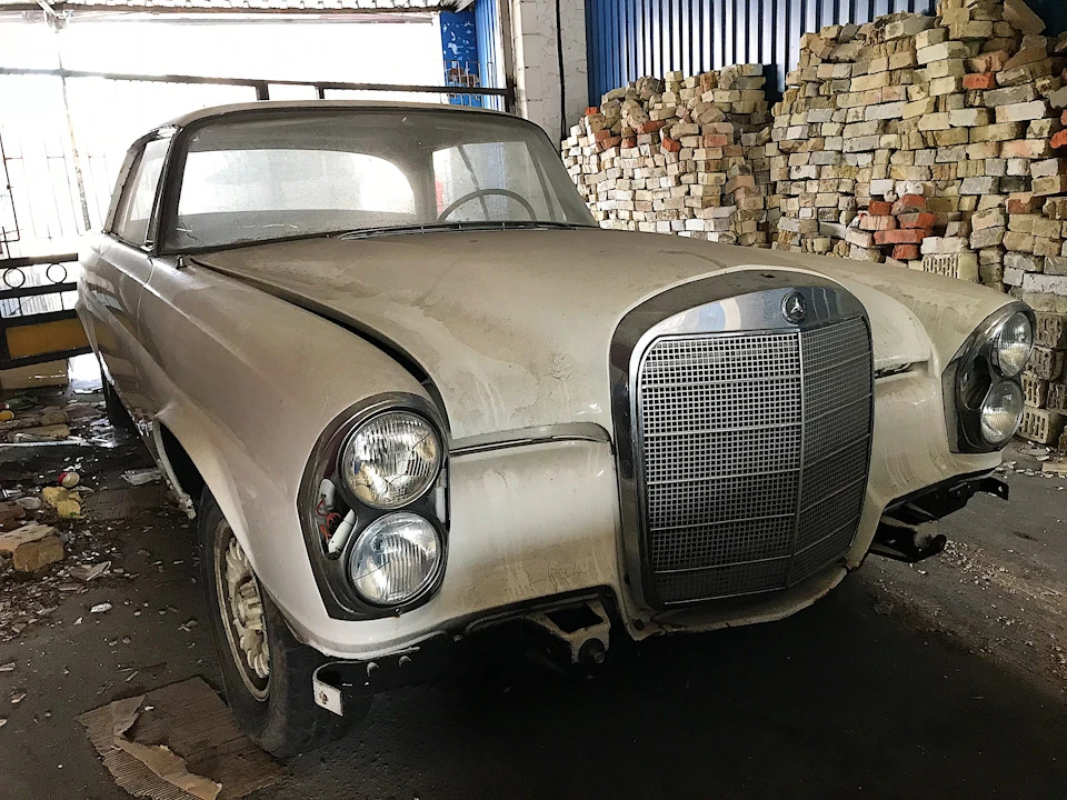 Зустріч W126 з W111