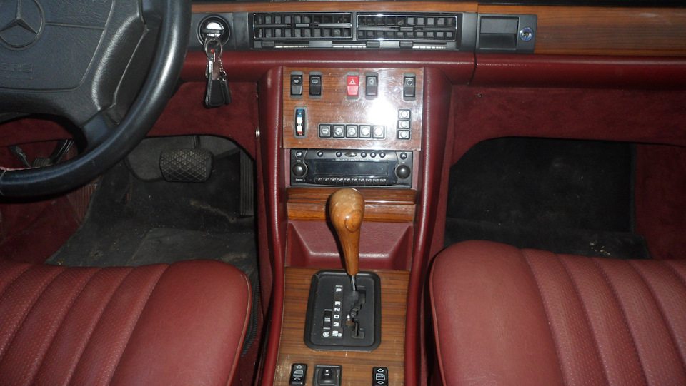 Підключив чейнджер CD Becker Silverstone модель 2660 на шість CD 1