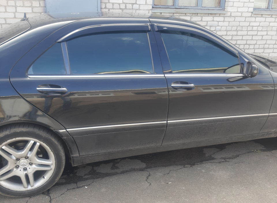 Ветровики МВ w220 long 2