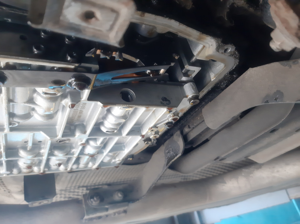 Заміна мастила в АКПП 722.6 w220 3