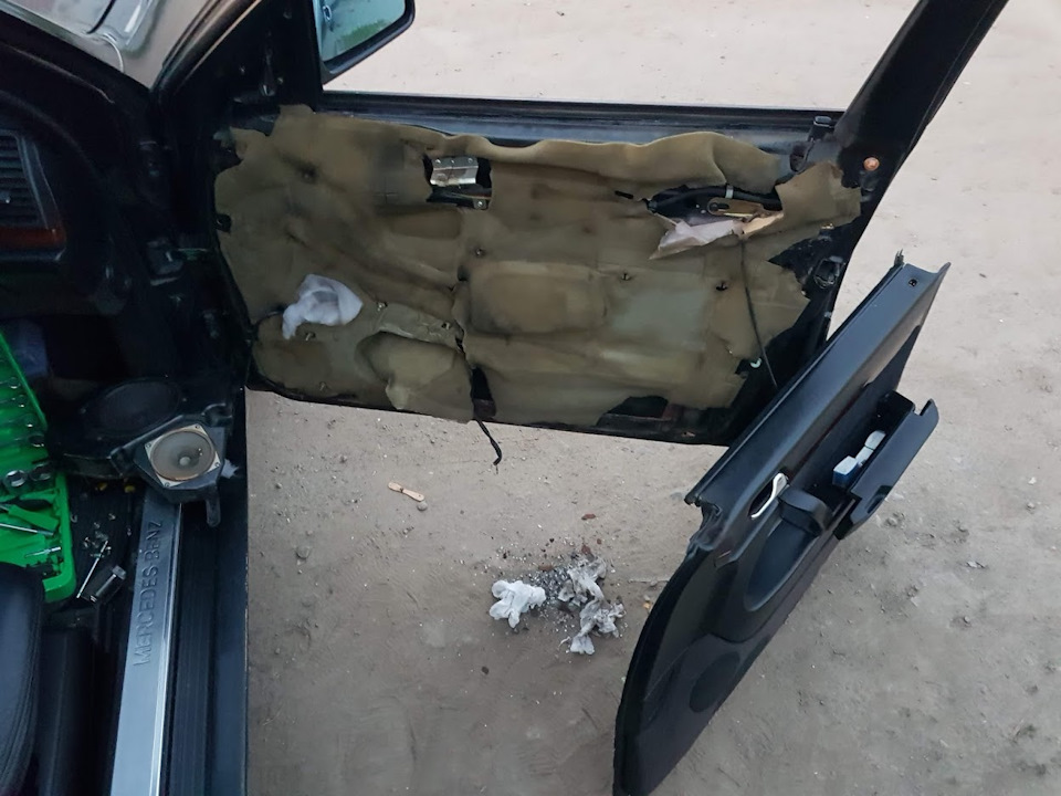Змінюємо бічне скло на W140 - успішно 4