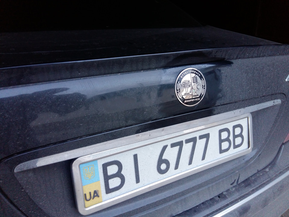 ////AMG задній шильдик (замість круглого значка) 4
