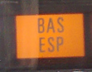 Загорілася лампа BAS ESP w140 1997. Що це означає? 1