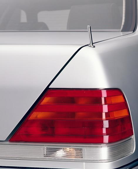 Mercedes-Benz S-class (W140) 1