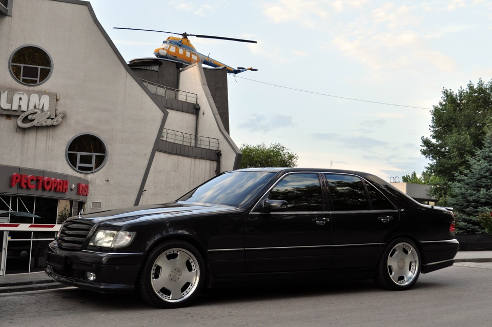 Флагмани поза часом W140 & E38 2
