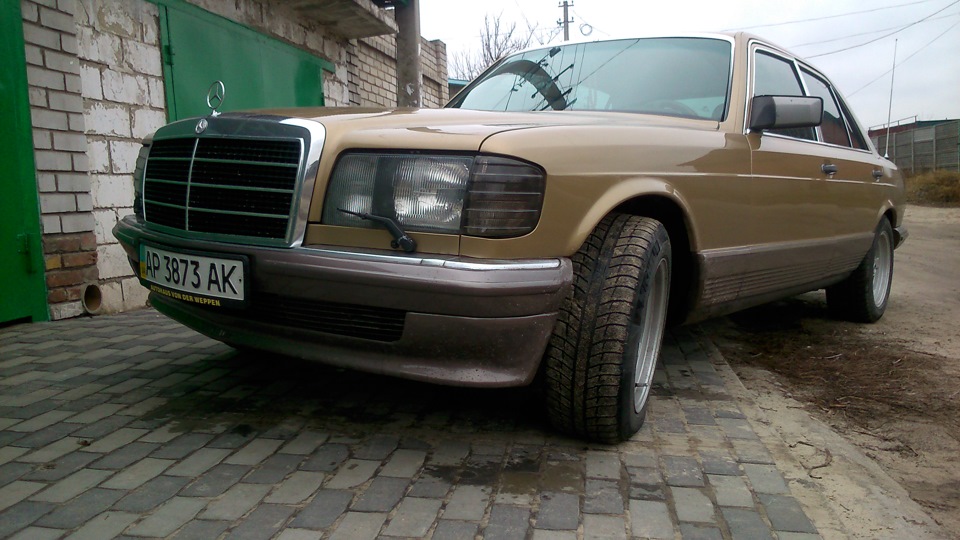 Дорестайлова губа АМЕГЕ на седані W 126SE мого виробництва 2