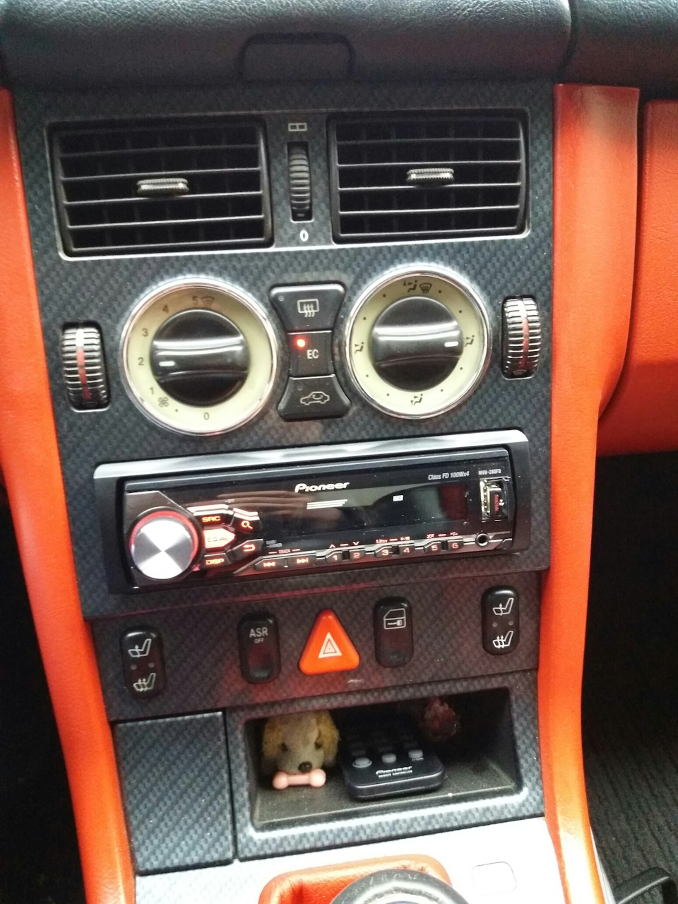 Pioneer MVH-280FD 3