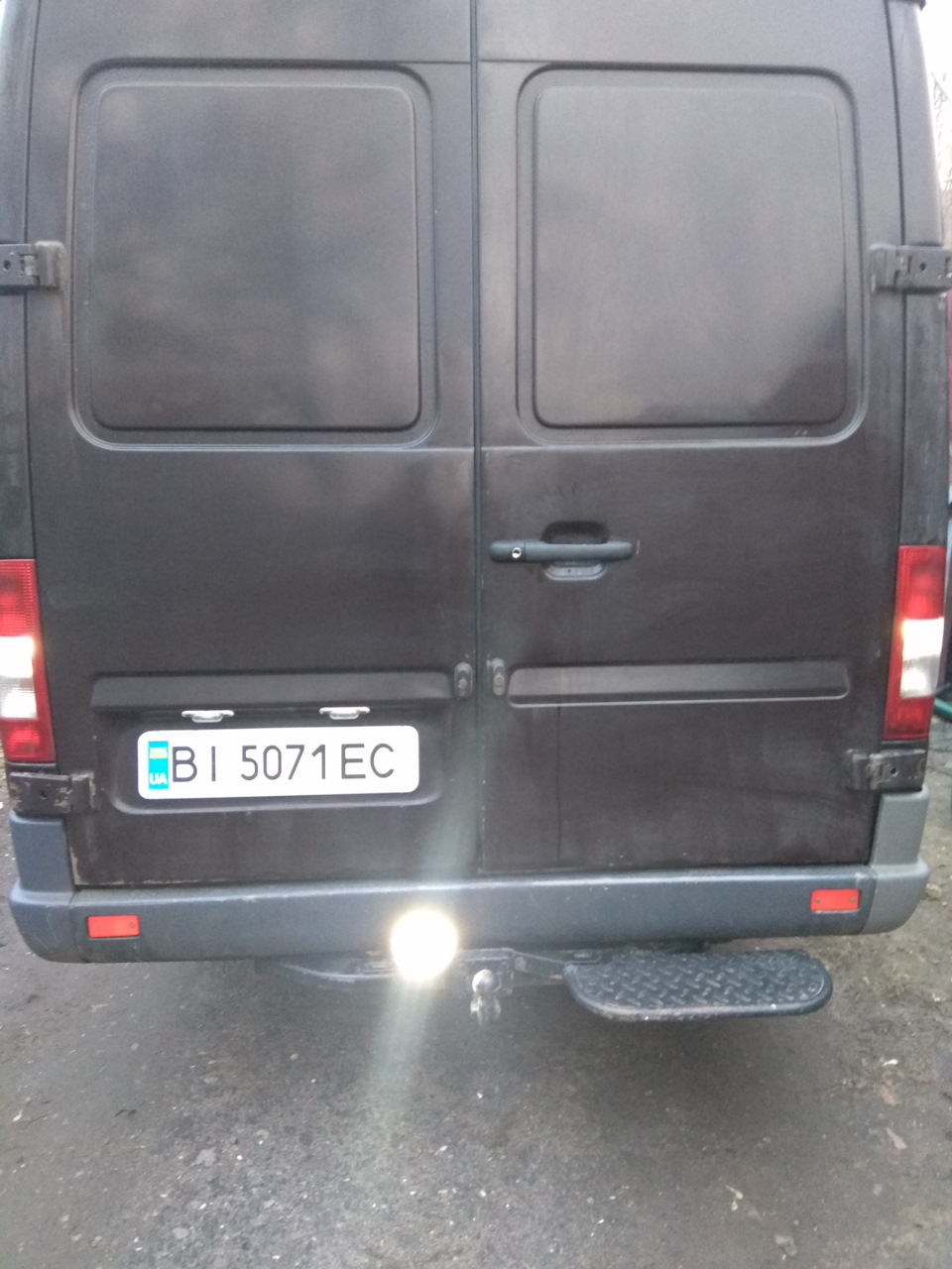 Ліхтар заднього ходу, підсвічування номера 5