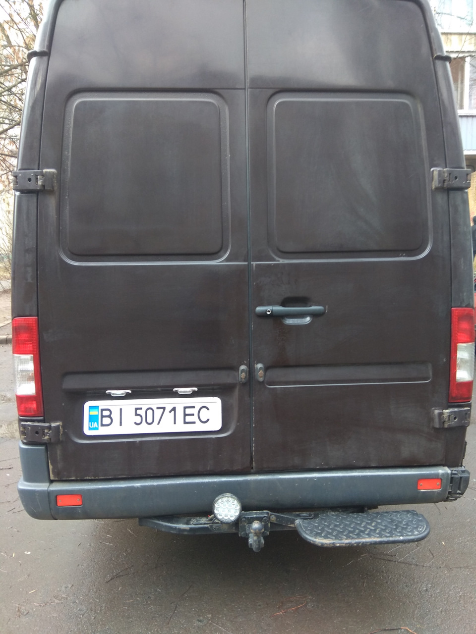Ліхтар заднього ходу, підсвічування номера 4