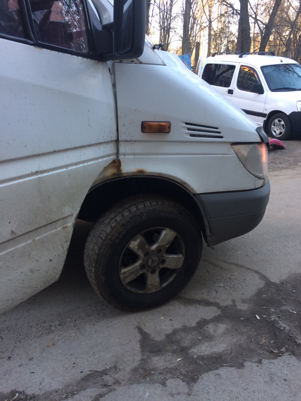 У 903 кузов 311 поставити підрамник з 416 2
