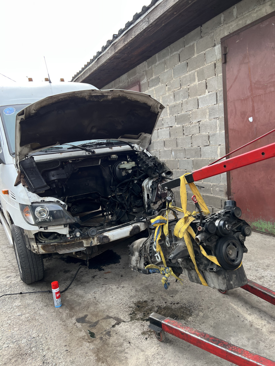 Лопнув 5 поршень 2.7 cdi 2
