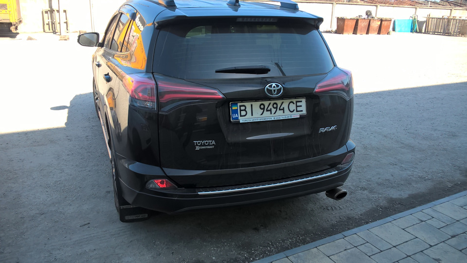 Притерлася на парковці. 4
