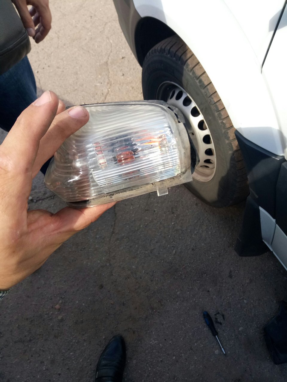 Заміна лампи повторювача 3