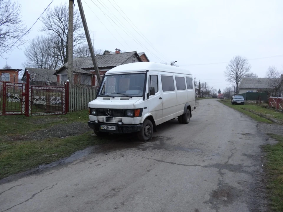 Mercedes 408D