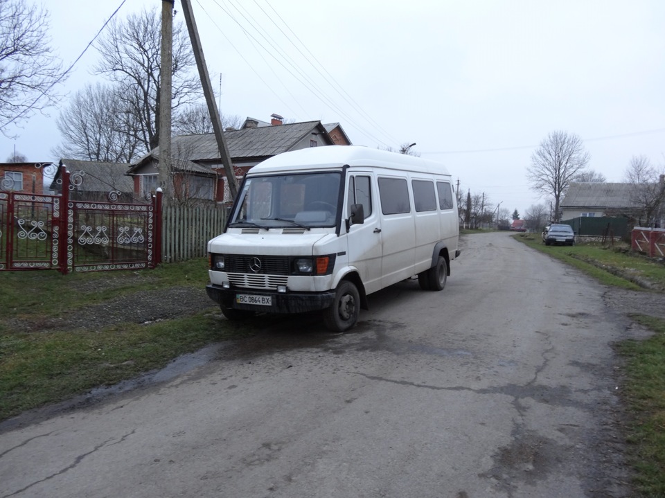 Mercedes 408D 1