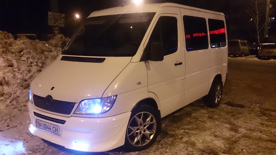 Помився після снігу і одягнув інші тапки))) 2