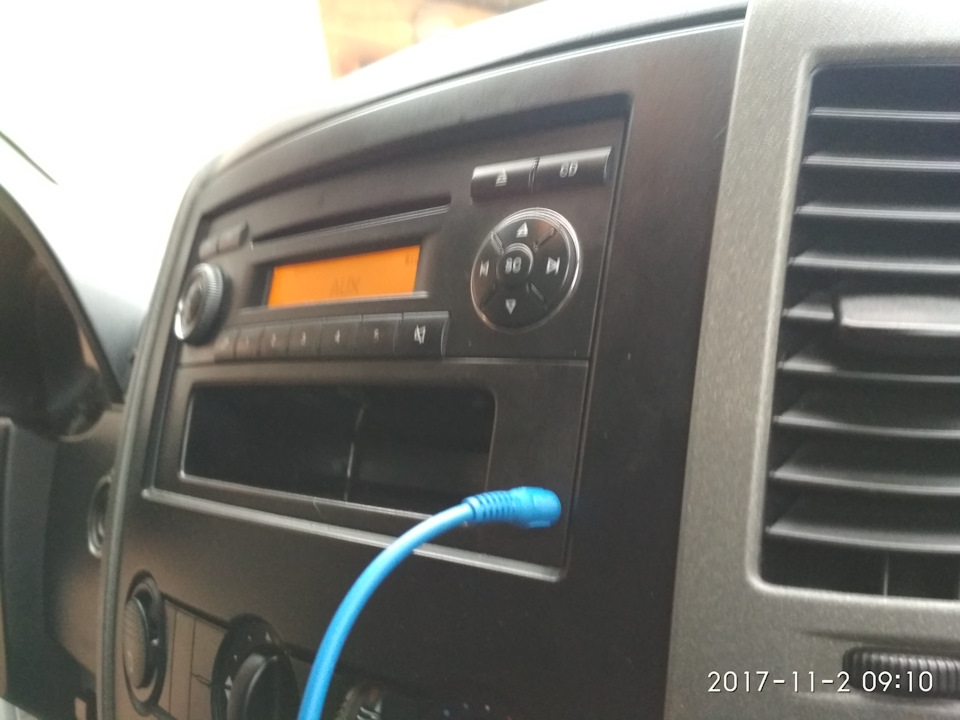 AUX 1