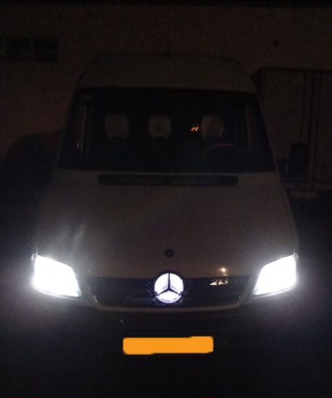 Світиться значок Mercedes 3